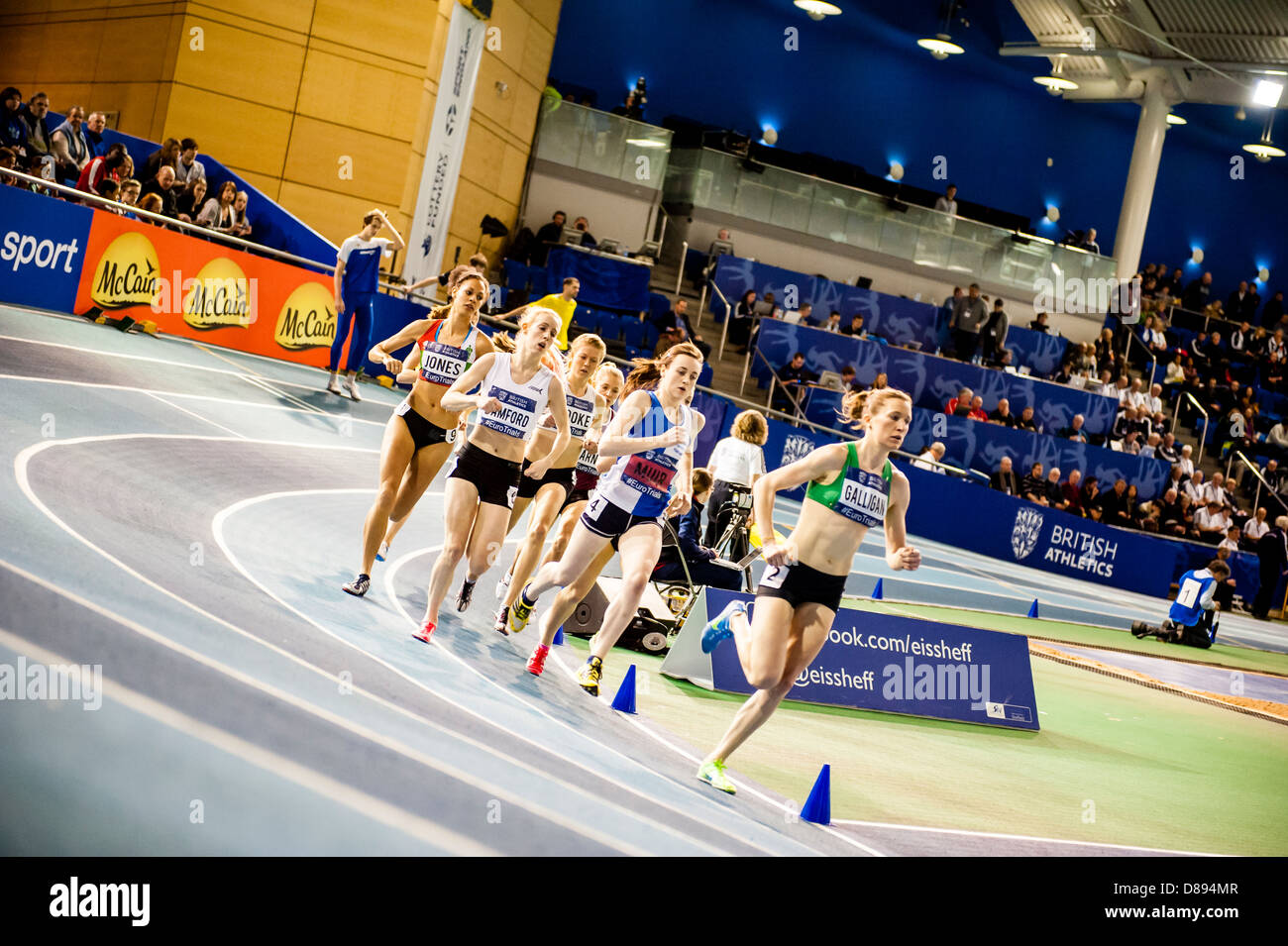 10 FEB - Donne 1500m finale, 2013 Regno Unito campionati Indoor, EIS, Sheffield, Regno Unito Foto Stock