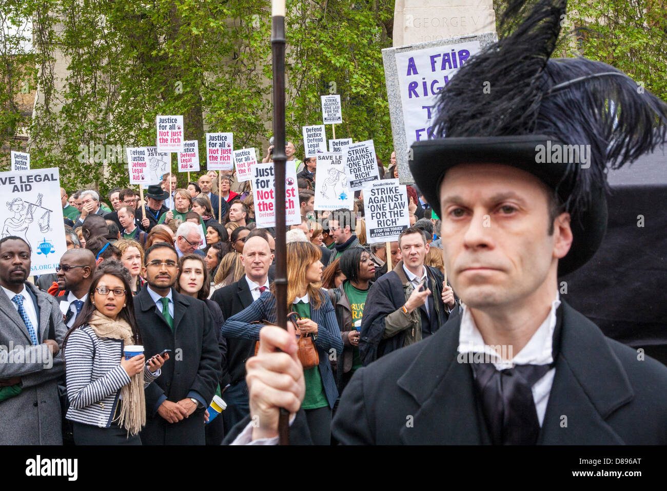 Westminster, Londra, Regno Unito. Il 22 maggio 2013. 2013-05-22 Westminster London. Lawyersd protesta contro le modifiche al patrocinio a spese dello Stato in cui le grandi imprese sono impostati per competere con piccoli professionisti indipendenti.. Credito: Paolo Davey / Alamy Live News Foto Stock