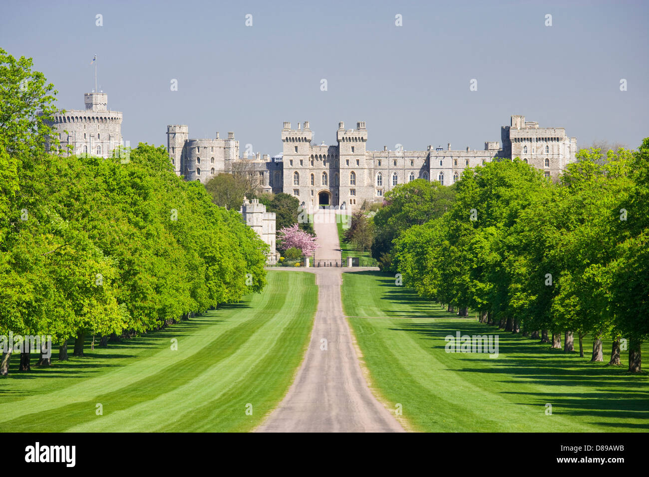 Il Castello di Windsor e dalla lunga passeggiata, Berkshire, Inghilterra, Regno Unito. Foto Stock