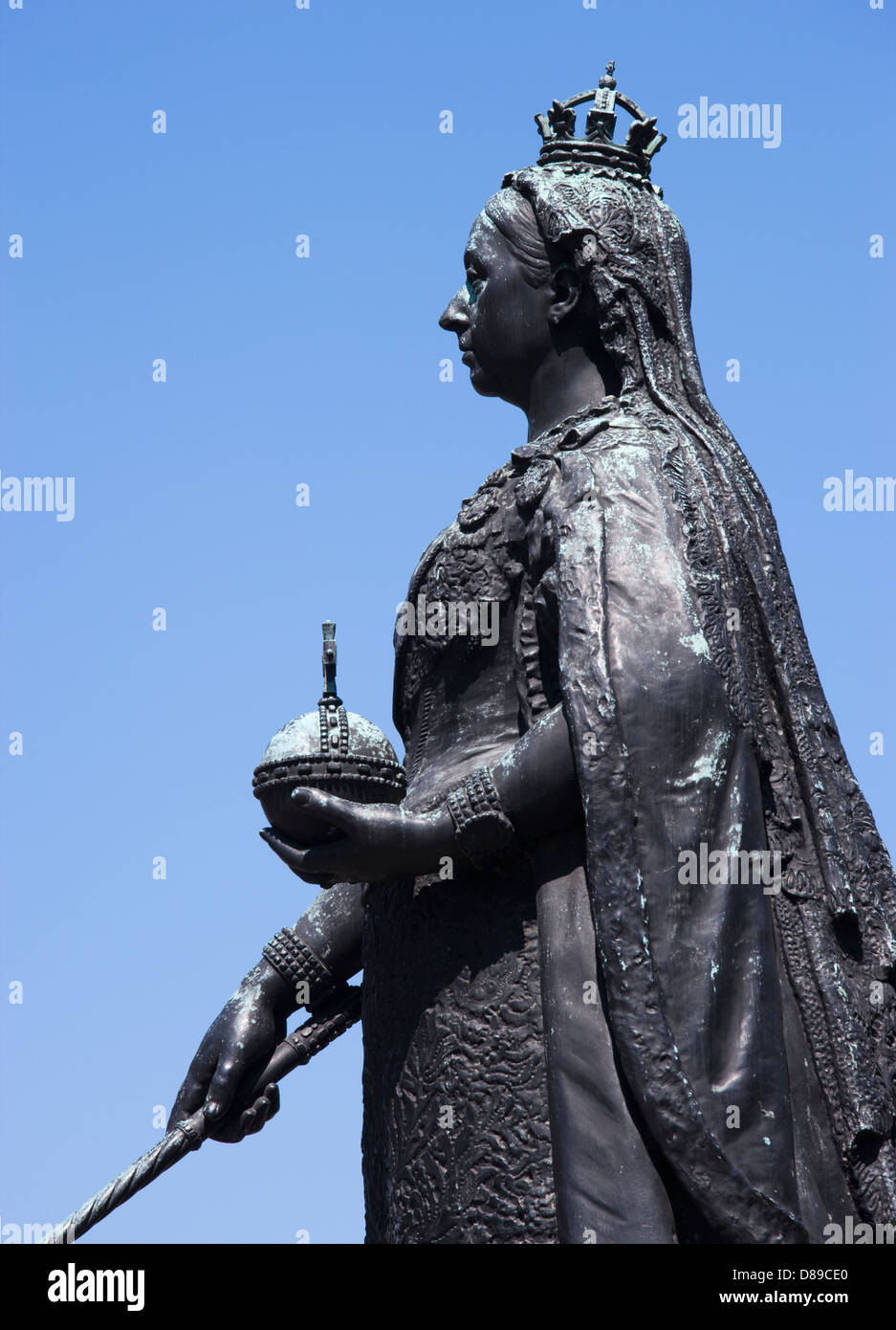 La regina Victoria statua al Castello di Windsor, Berkshire, Regno Unito. Foto Stock