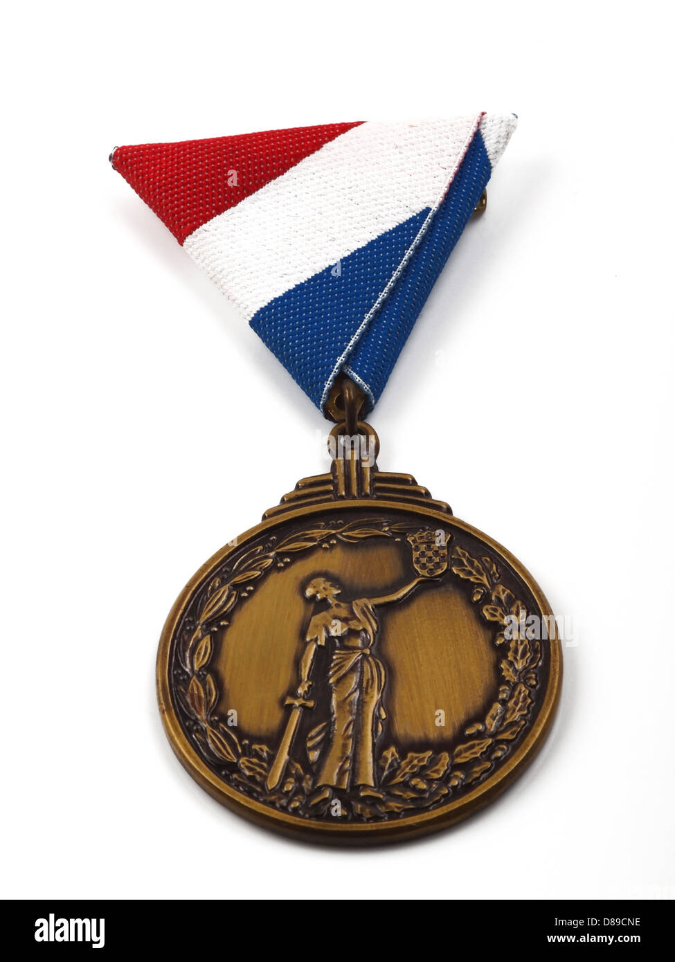 Medaglia di bronzo per eroi di guerra; isolati su sfondo bianco Foto Stock