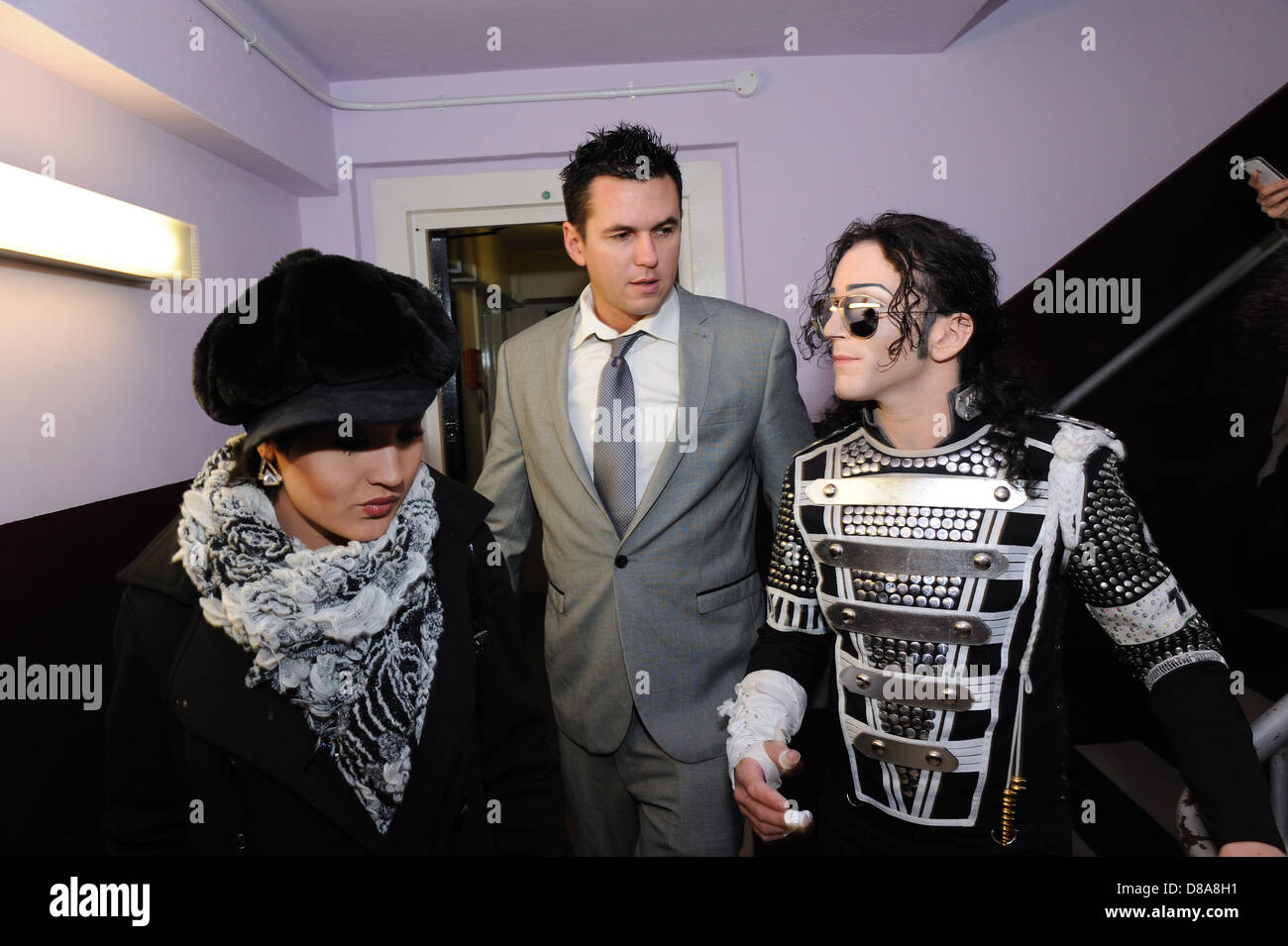 Matt Fiddes Monique Fiddes Foxx con Ben Bowman IL NUMERO DEL REGNO UNITO 1 Michael Jackson Tribute act. Foto Stock
