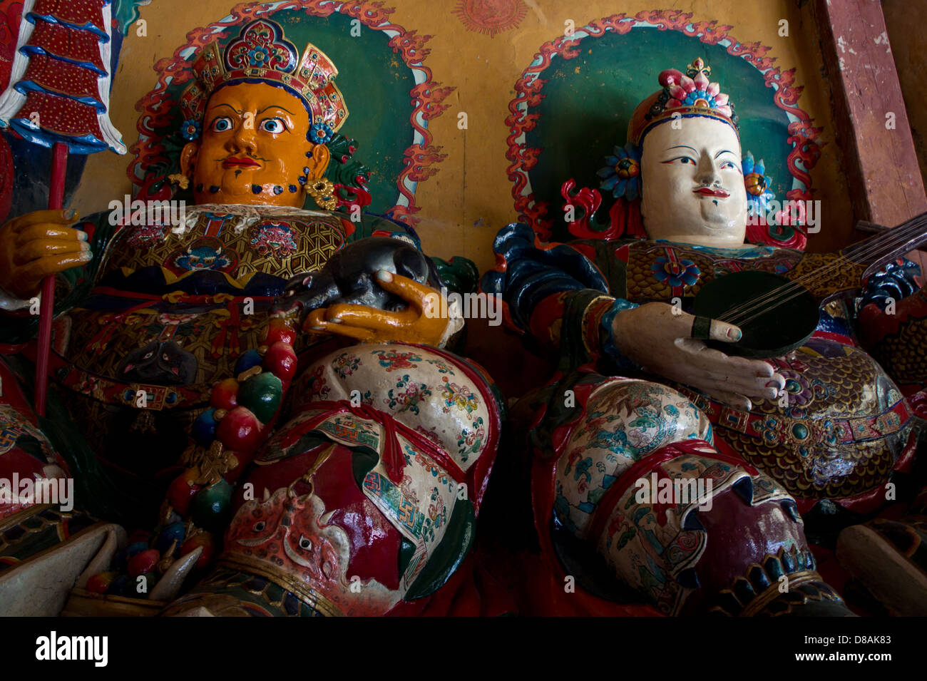 Musicista di statue in monastero Palcho,Tsulaklakang hall, Gyantse, Tibet Foto Stock