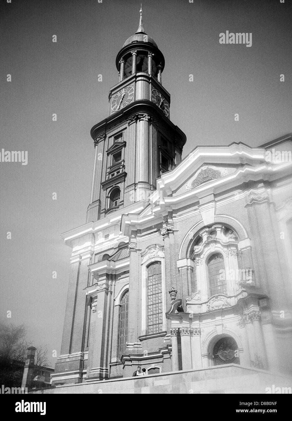 Michaeliskirche (St. Michaelis Chiesa) - famoso punto di riferimento di Amburgo. Foto Stock