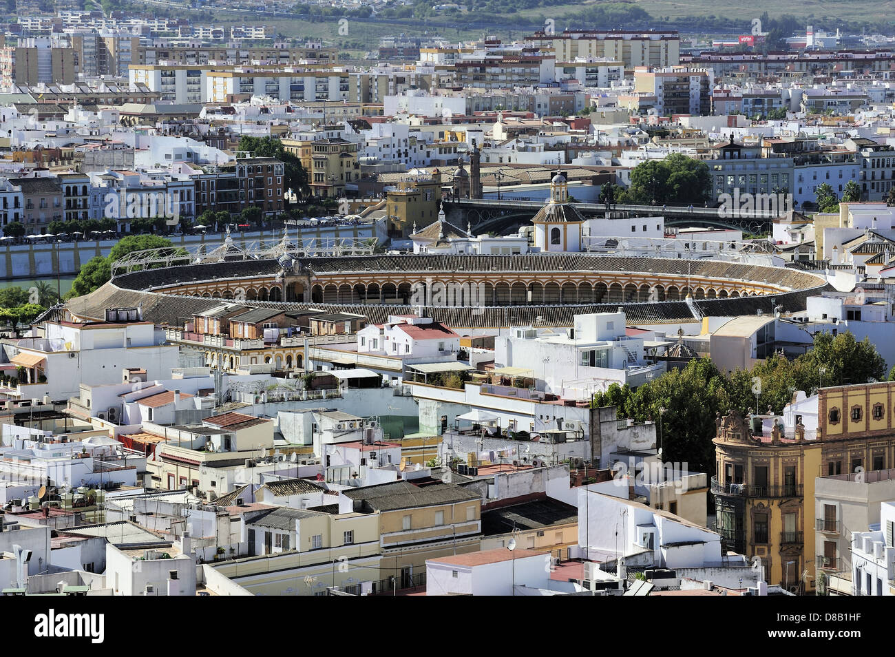 Vista di Siviglia e a Plaza de Toros de la Maestranza, Spagna Foto Stock