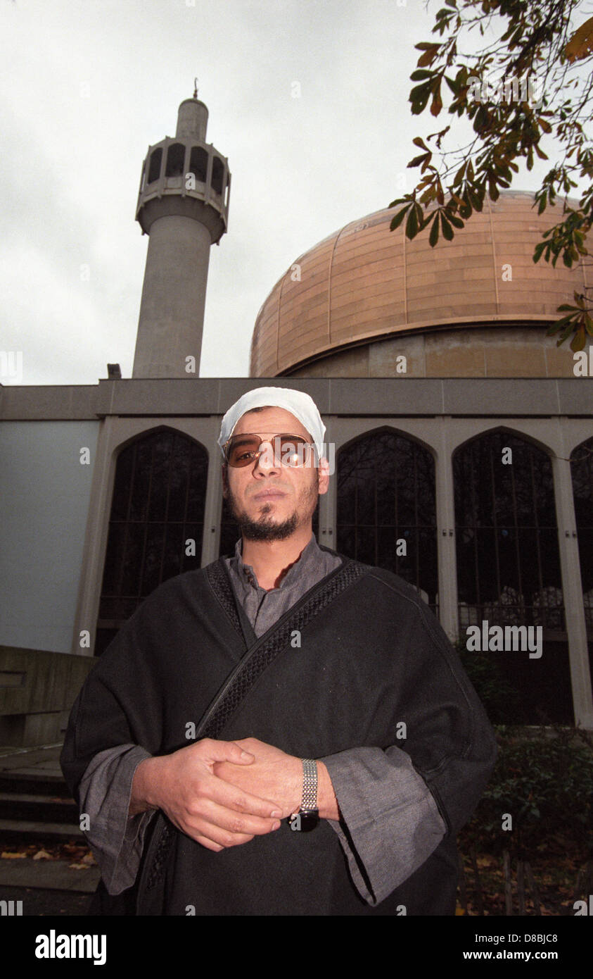Sheik Attiya, uno dei più importanti degli Imam presso la Moschea centrale di Regent's Park di Londra Foto Stock