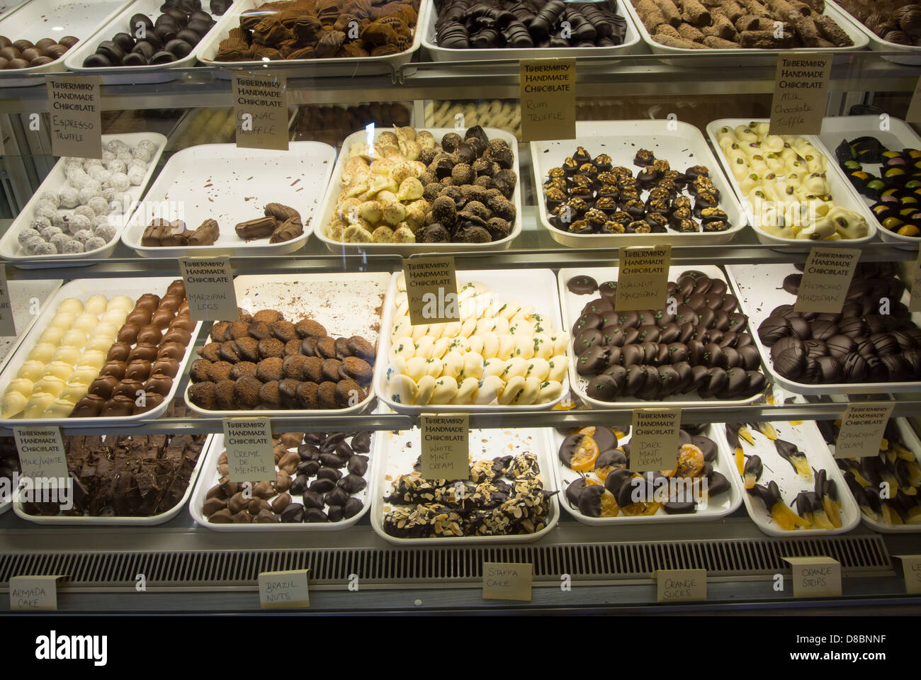 Home cioccolato fatte sul display a Tobermory negozio di cioccolato, Foto Stock