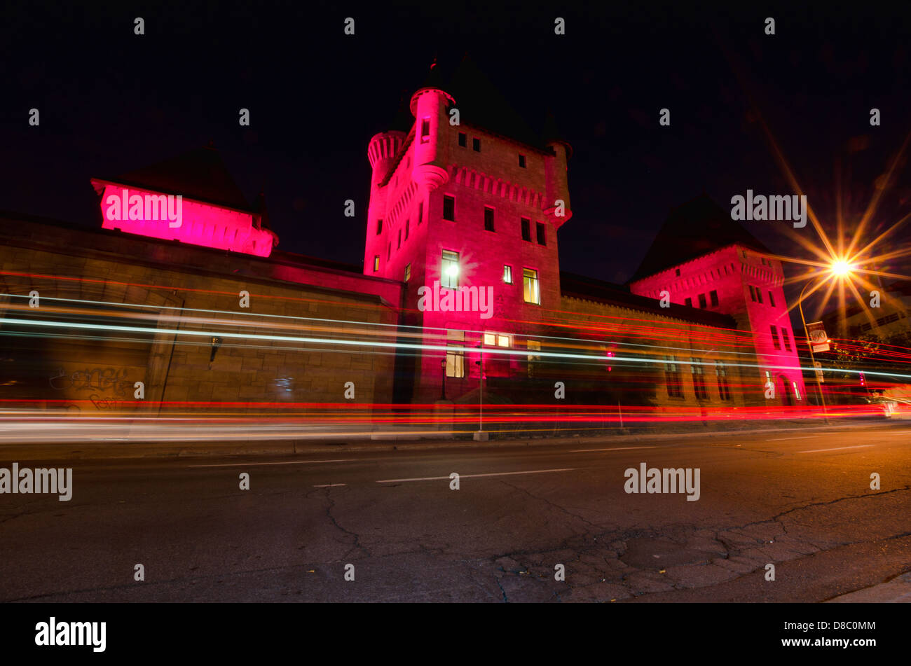 Serbatoio McTavish in Montreal, con luce rossa Foto Stock