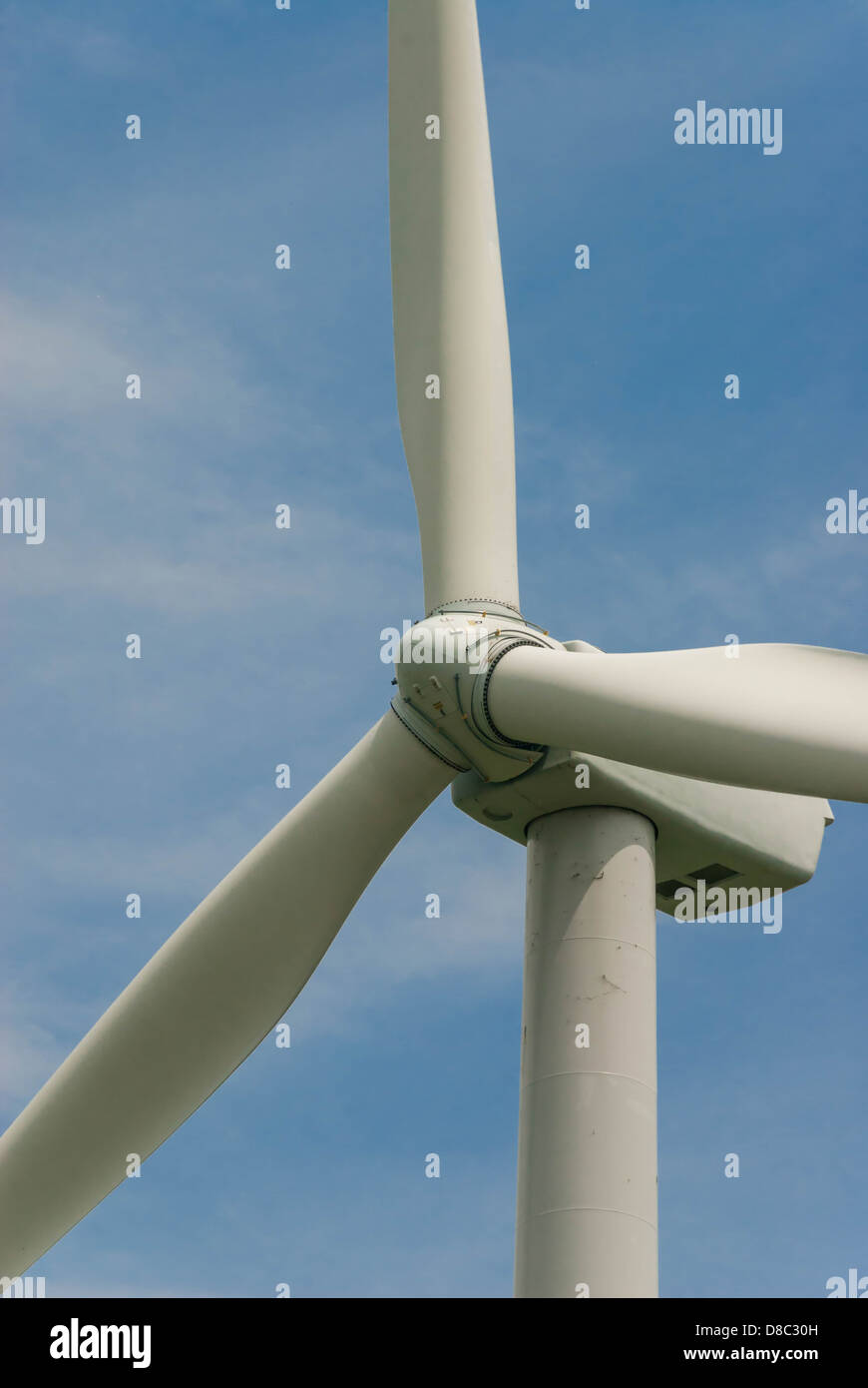 I generatori eolici, ecologia. I generatori eolici di generazione di energia verde. Foto Stock