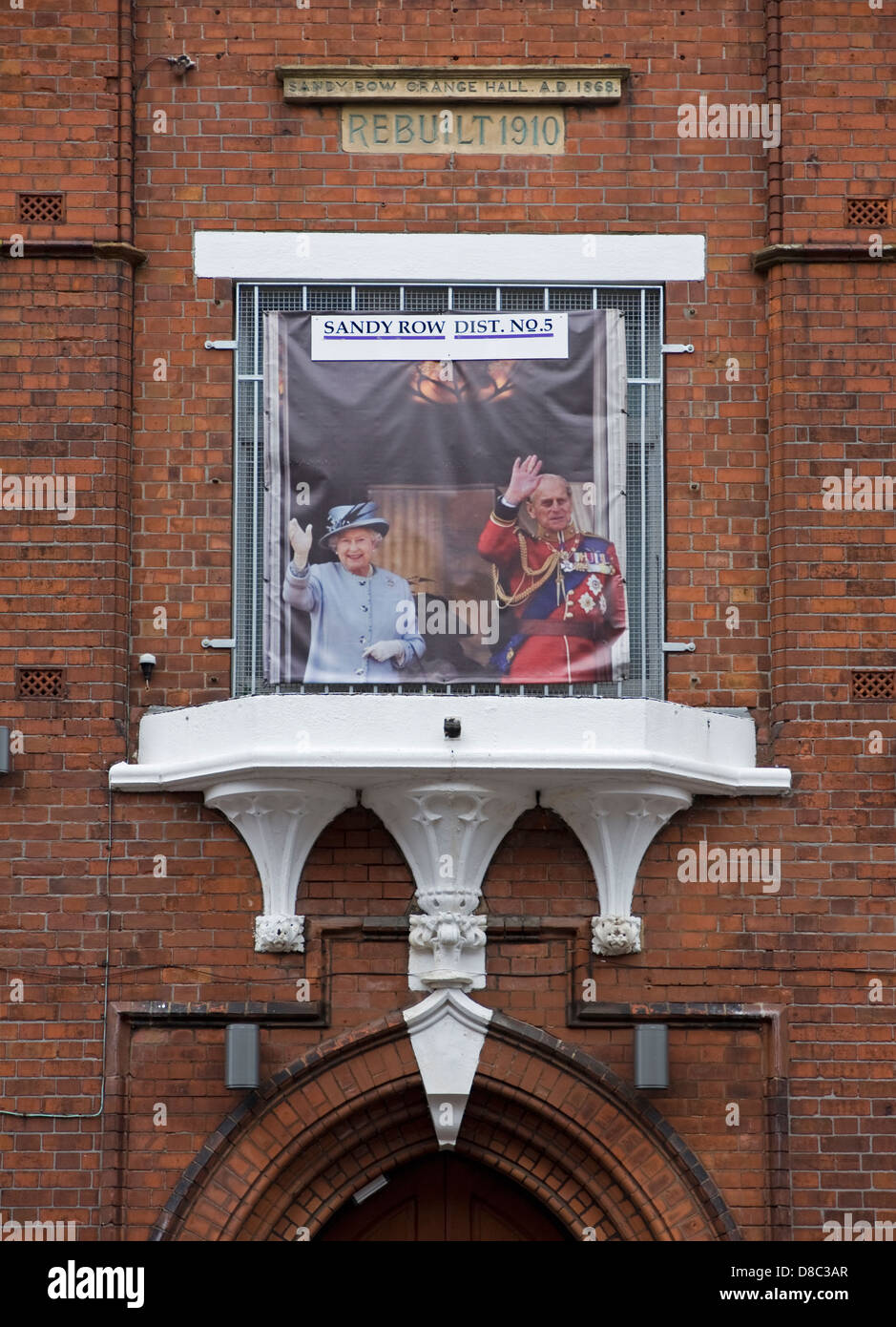 Sala Arancio sulla fila di sabbia di Belfast. Foto Stock