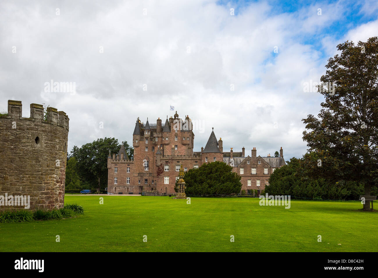 Gran Bretagna, Scozia, area di Fife, Angus, il Glamis Castle, casa d'infanzia della Regina Elisabetta. Foto Stock