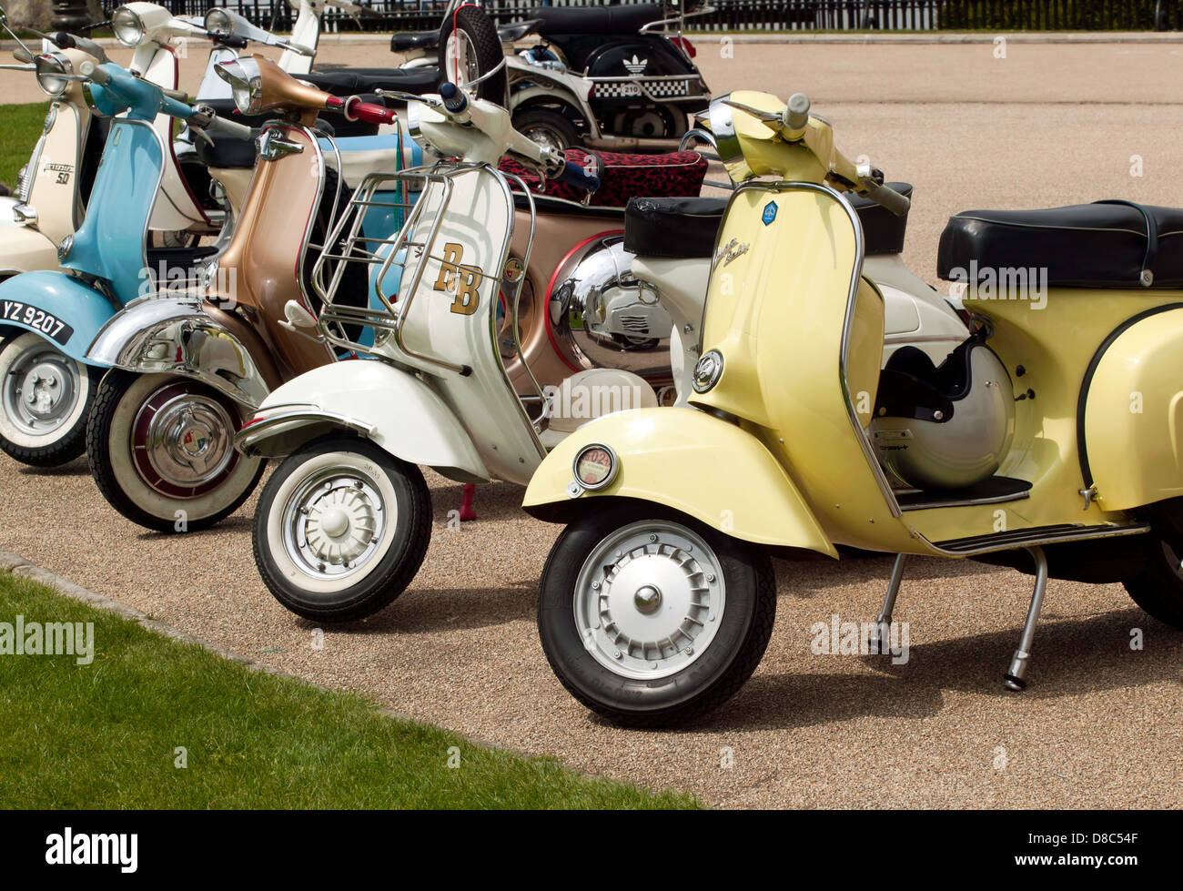 Vintage anni sessanta scooter sul dispaly presso la Old Royal Naval Collage, Greenwich. Foto Stock