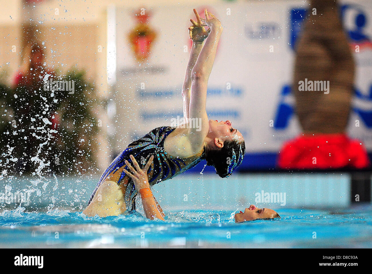 Savona, Italia. Il 24 maggio 2013. Il team di Gran Bretagna durante il duetto libero preliminari di routine a livello europeo di nuoto sincronizzato Champions Cup dalla piscina comunale Carlo Zanelli. Credit: Azione Plus immagini di Sport / Alamy Live News Foto Stock