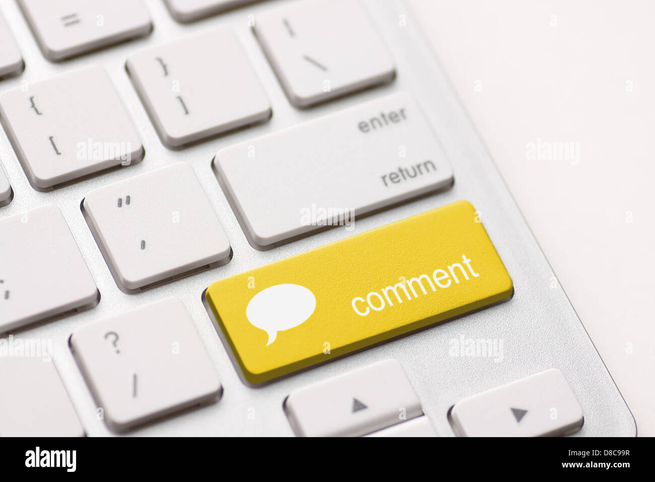 Commento inserisci la chiave e discorso bolla icona. Foto Stock