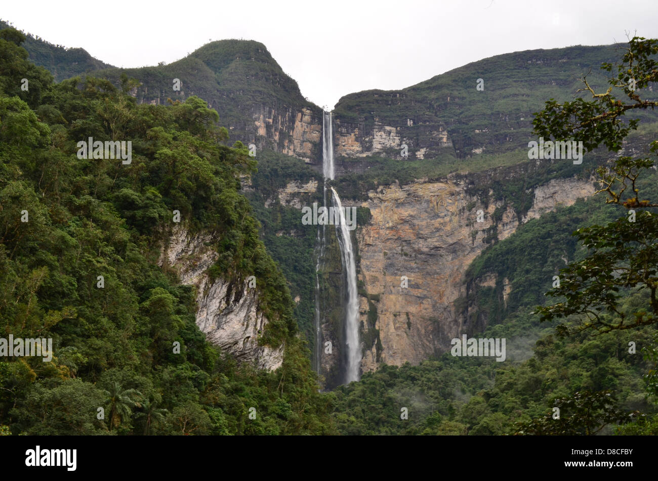 Cascata Gocta, 771m alta. Chachapoyas, Amazonas, Perù Foto Stock