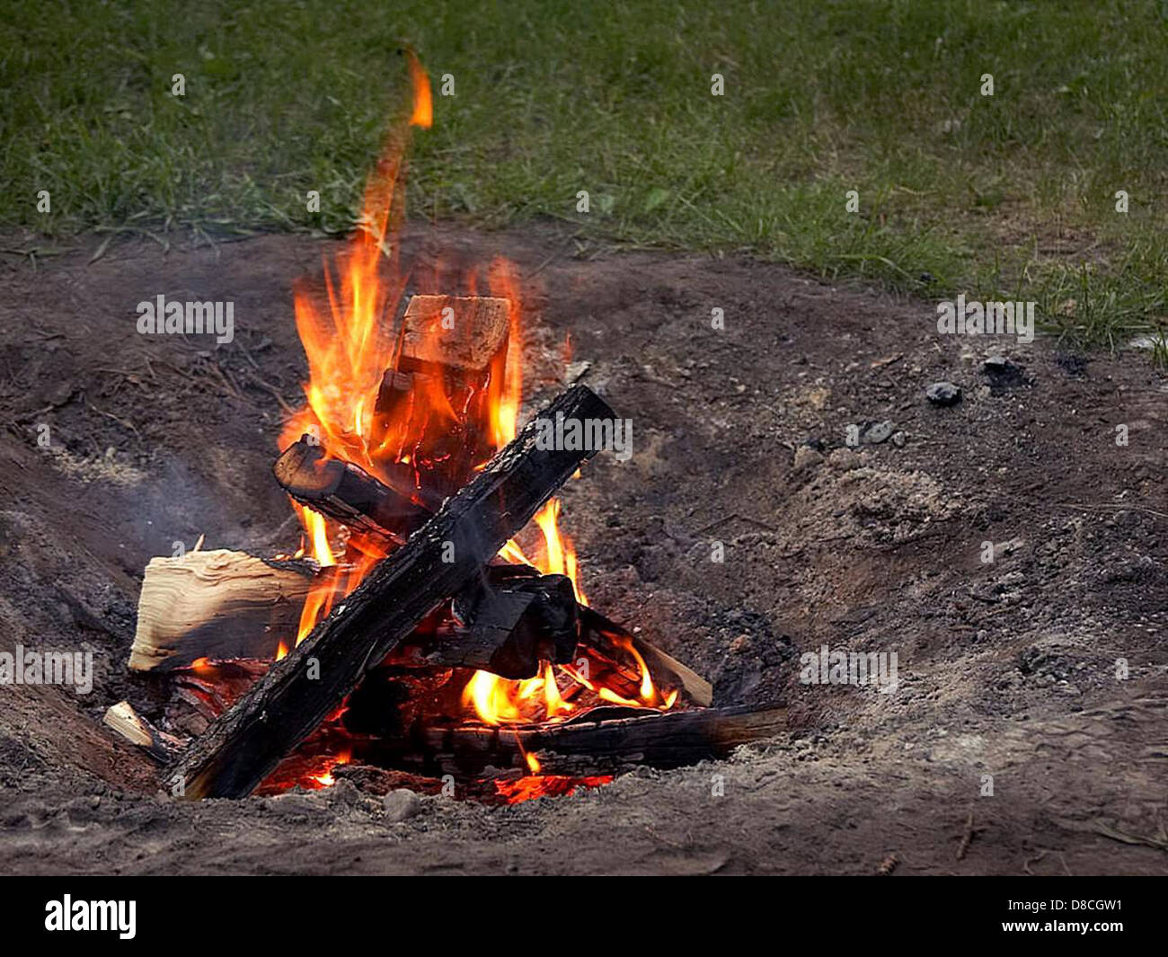 Fuochi bruciando legno box. Foto Stock