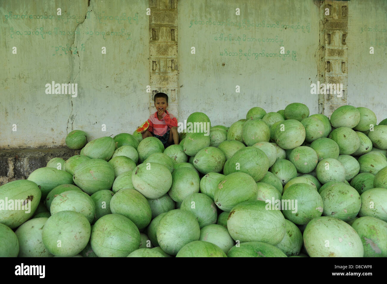 Il melone di acqua poco venditore al mercato Aungban Foto Stock
