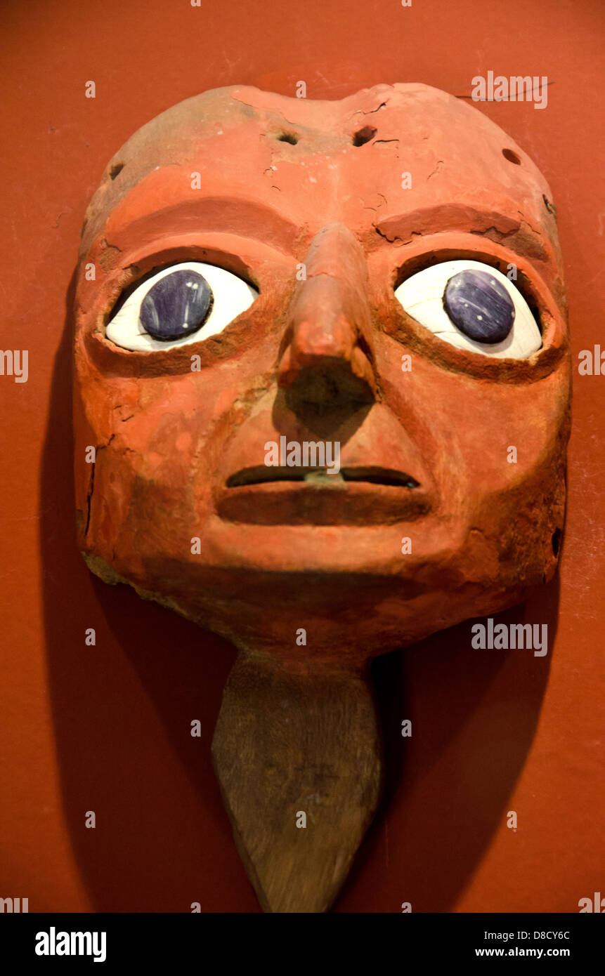 Wari maschera in legno 500 DC-900 AD.Huaca Pucllana. Lima cultura 200 AD e 700. Quartiere Miraflores. La città di Lima. Il Perù.Archeologic Foto Stock