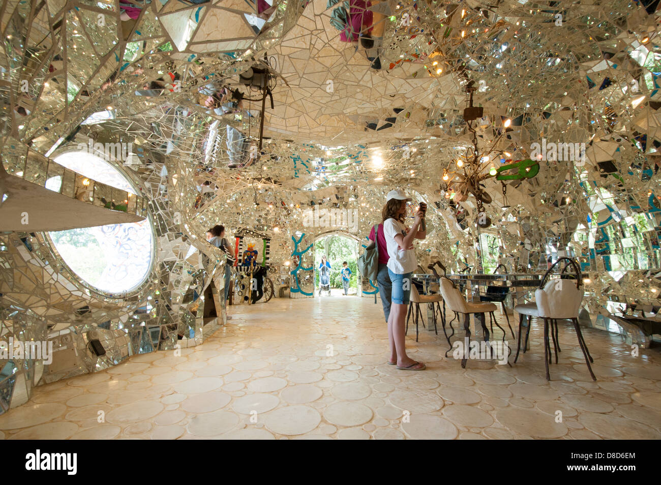 Giardino dei Tarocchi, un giardino di sculture create da Niki de Saint  Phalle a Capalbio, Toscana, Italia, Europa - Giardino dei Tarocchi Foto  stock - Alamy