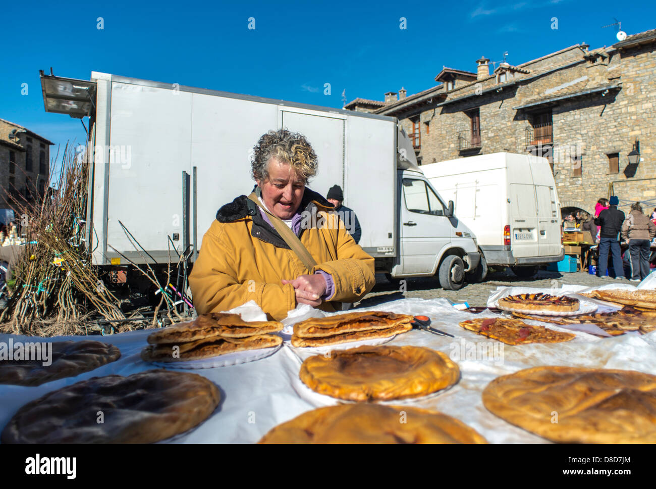 Il villaggio medievale di Ainsa durante 2013 Ferieta celebrazione, Sobrarbe-Huesca, Pirenei aragonesi, Spagna Foto Stock