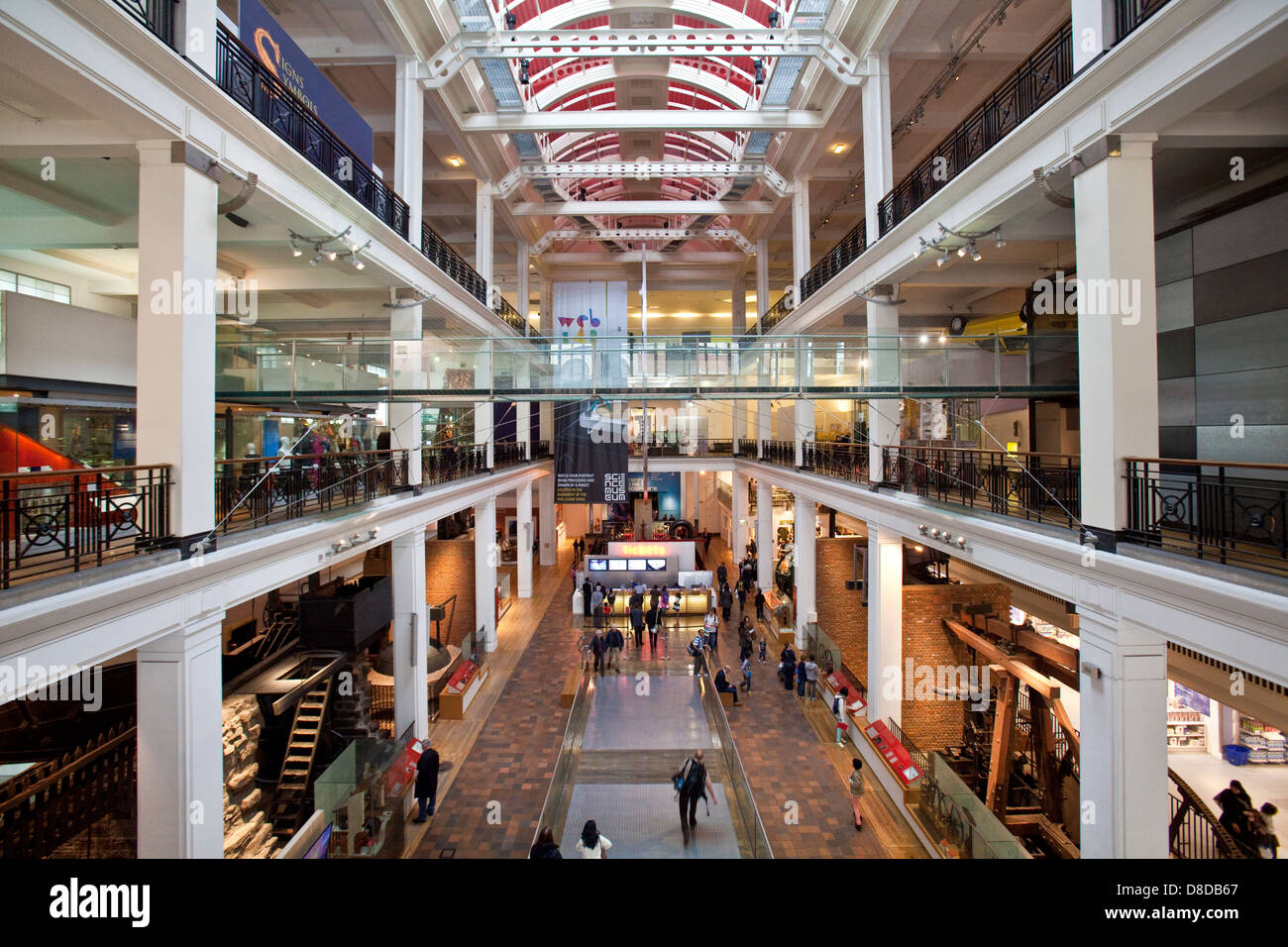 Sala principale del Museo della Scienza di Londra, Inghilterra Foto Stock