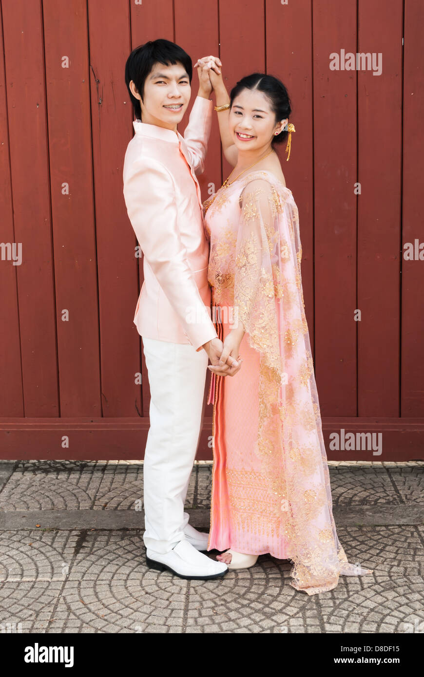 Asian Thai in Nuziale matrimonio Tailandese tuta con felicità Foto Stock