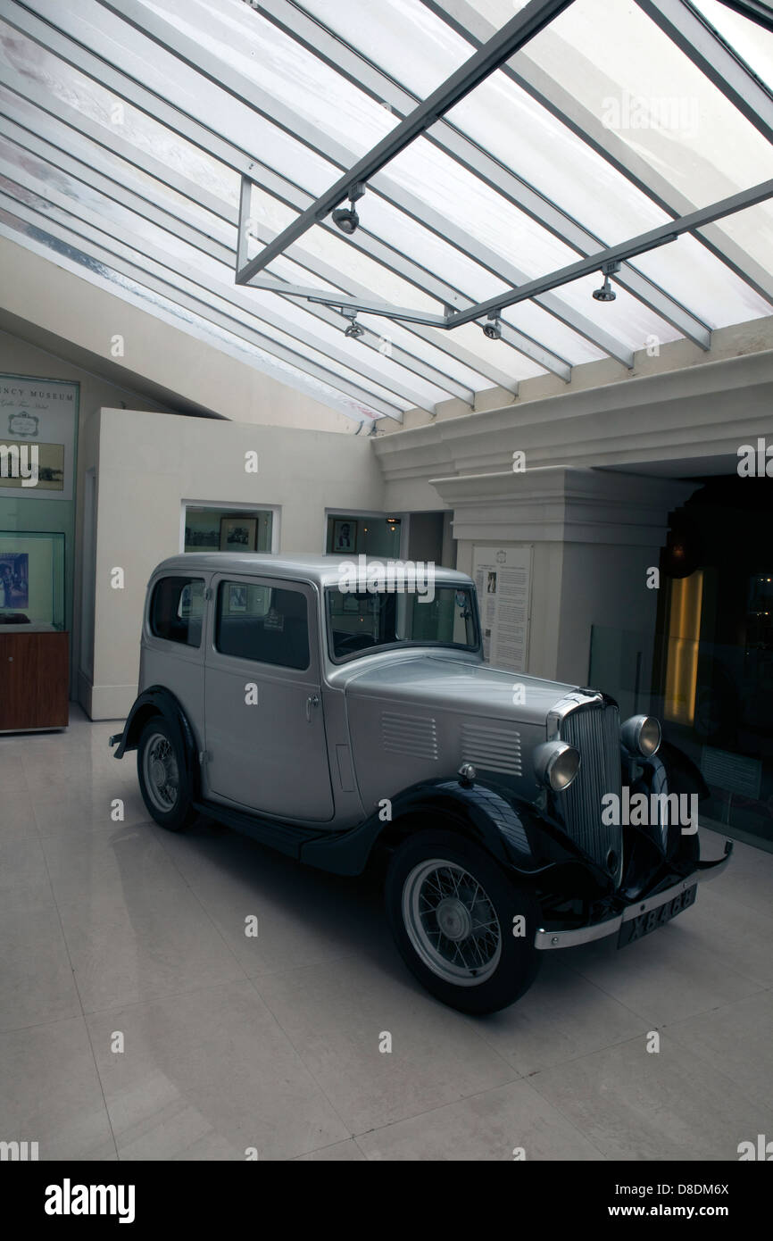 Una vista dell'ex auto del Principe Filippo al REgency Museum presso il Galle Face Hotel in Colombo, Sri Lanka Foto Stock