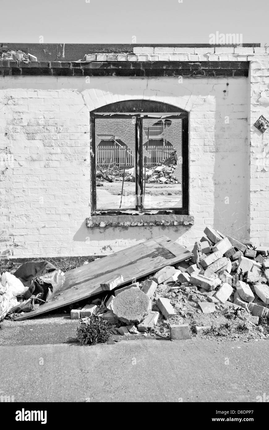 Black & White immagine ritratto che mostra il degrado urbano. Foto Stock