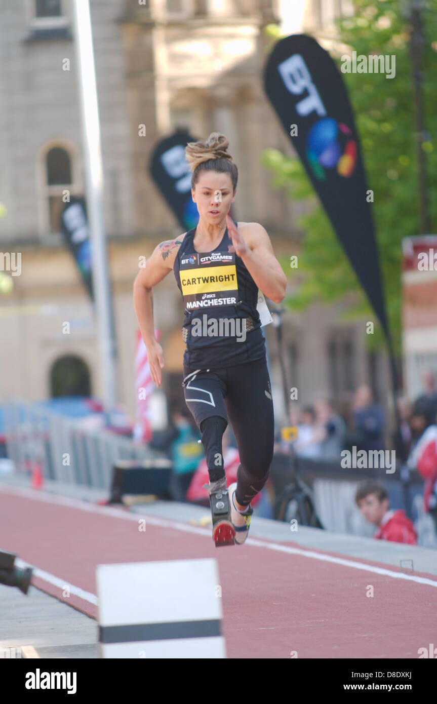 Kelly Cartwright dell Australia competere nel salto in lungo al BT grande città giochi, Manchester. Ella ha terminato al secondo. Foto Stock