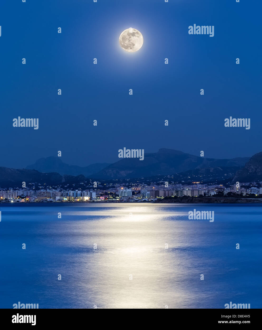 La luce della luna a Palermo (Italia). Foto Stock