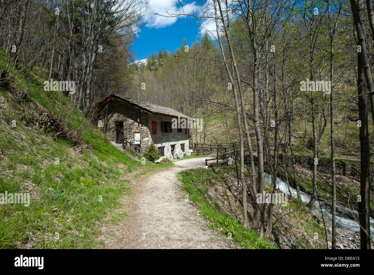 Europa Provincia di Torino Piemonte Orsiera Rocciavriè Park Usseaux paese dipinto antico mulino Foto Stock