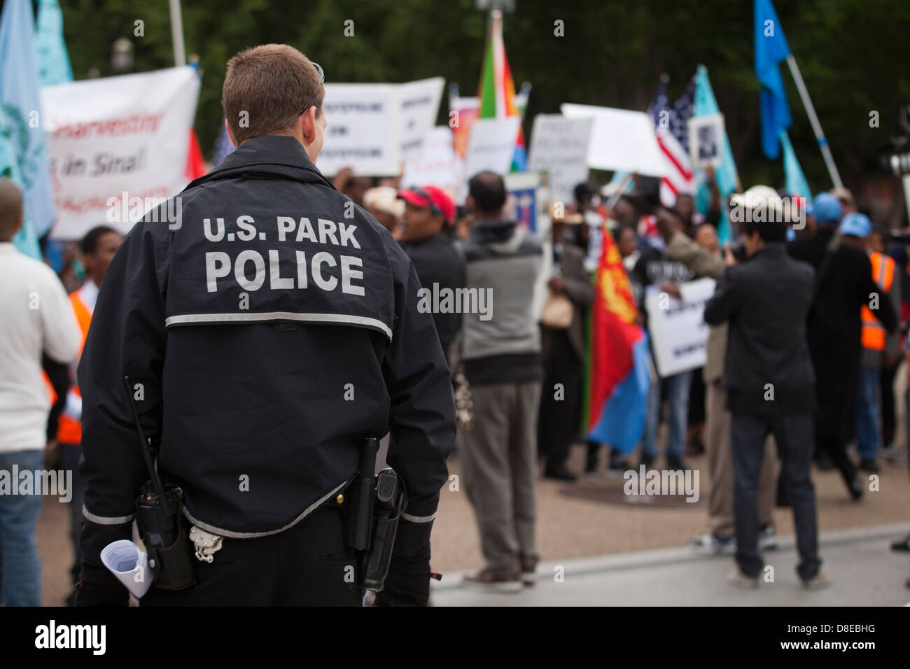 Noi Park poliziotto dimostranti di monitoraggio - Washington DC, Stati Uniti d'America Foto Stock