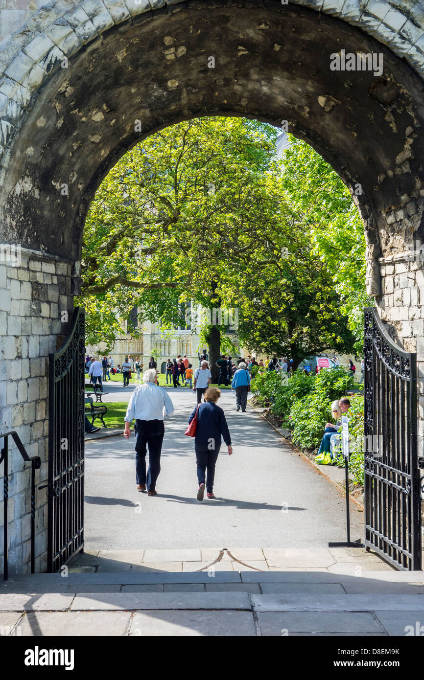 NGS giardini aperti Arco Normanno la Cattedrale di Canterbury Foto Stock