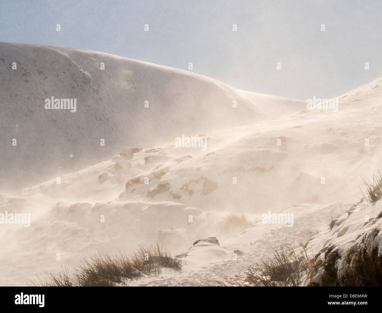 Tempesta di neve sotto High Street, sopra Hartsop nel distretto del lago durante un unseasonal ondata di freddo Foto Stock