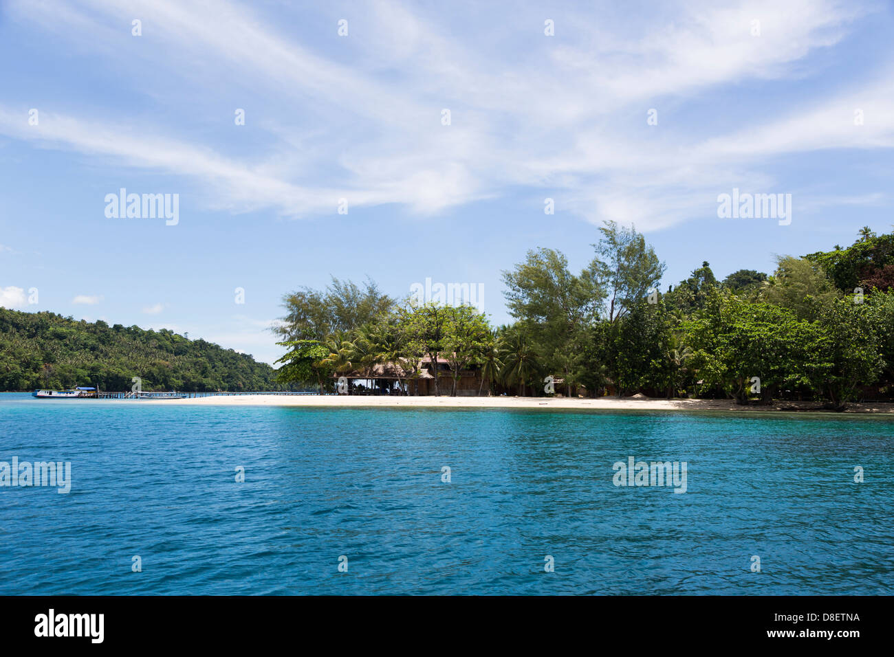 Una spiaggia isolata nell'isola Togians nell isola di Sulawesi, Indonesia Foto Stock