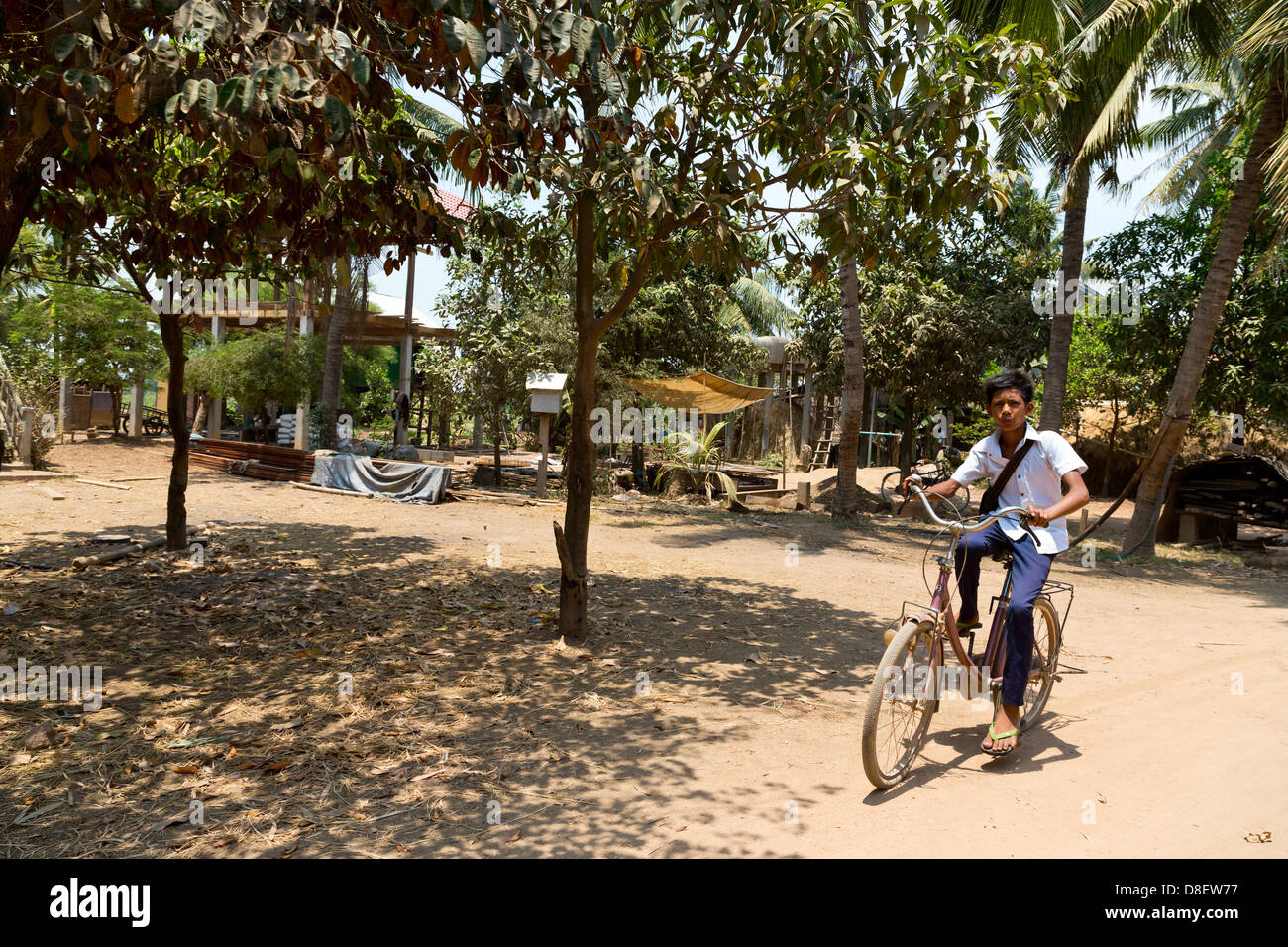 La vita di strada sulla isola di seta (Koh Dach) vicino a Phnom Penh Cambogia Foto Stock