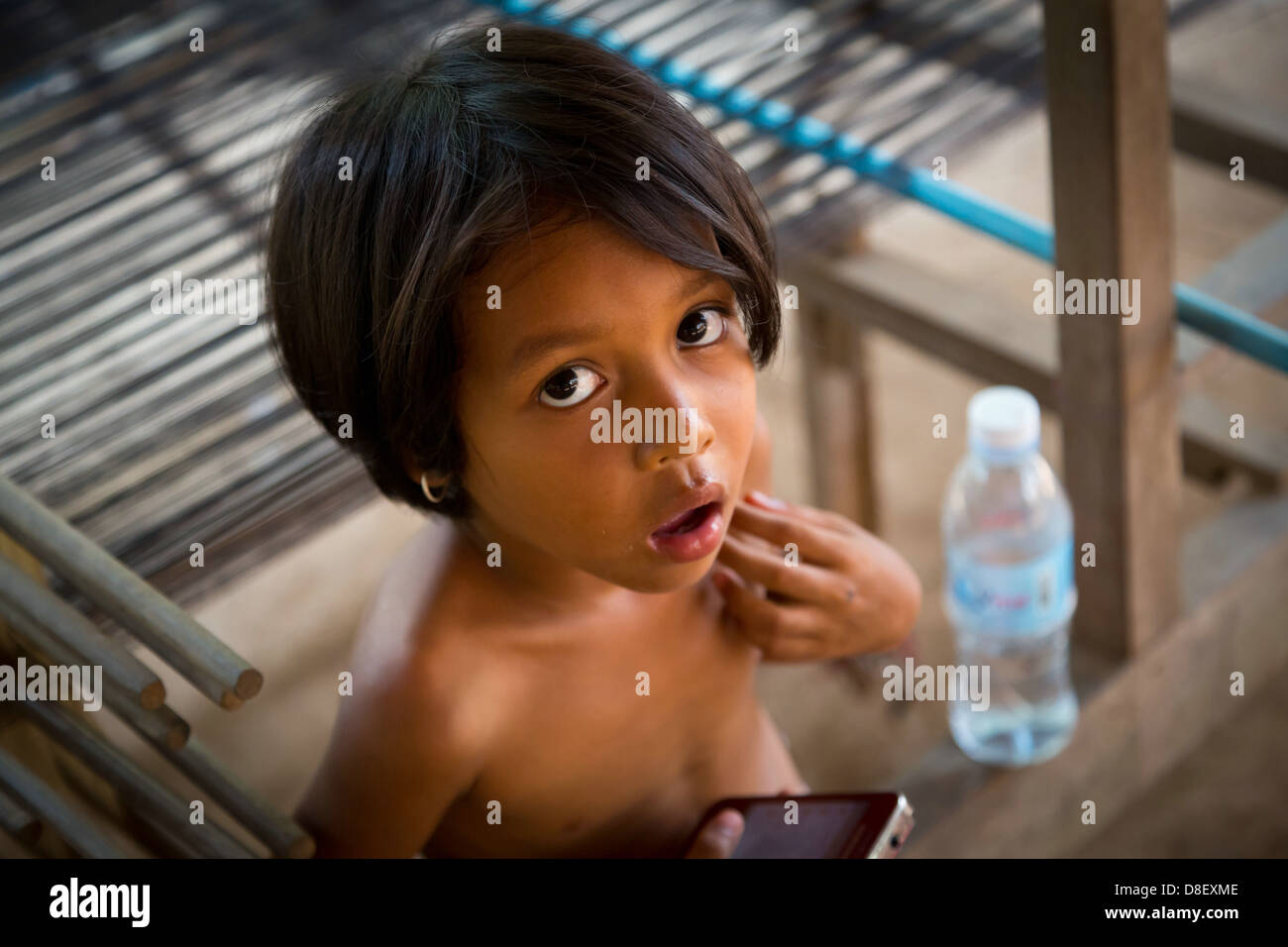 Ritratto di una bambina sulla isola di seta (Koh Dach) vicino a Phnom Penh Cambogia Foto Stock