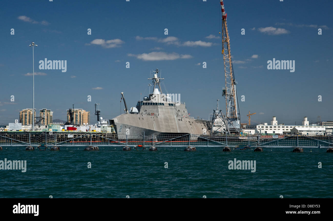 USS Indipendenza, LCS nave da guerra nel porto di San Diego Base Navale Foto Stock