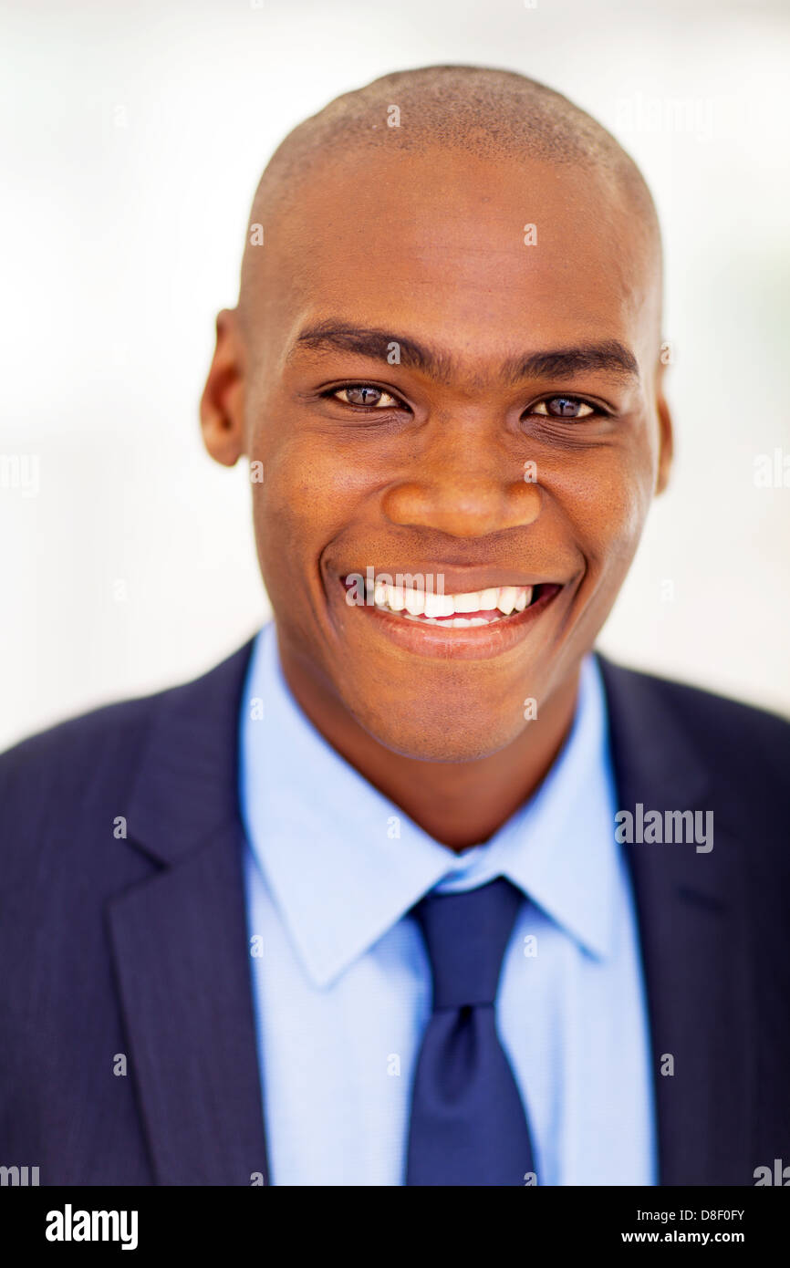 Moderno imprenditore africano closeup headshot Foto Stock