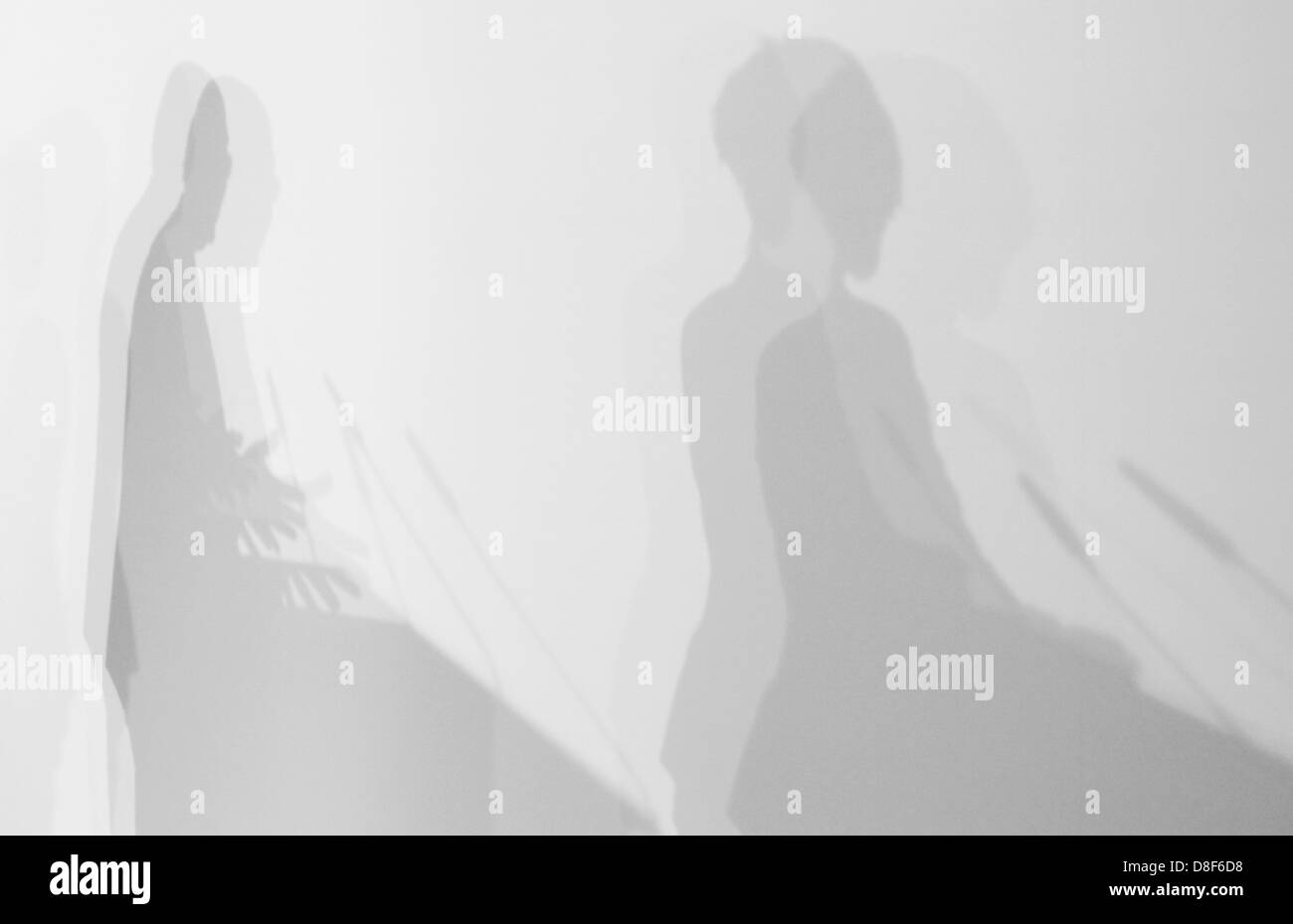 Berlino, Germania, ombra di persona su leggii Foto Stock