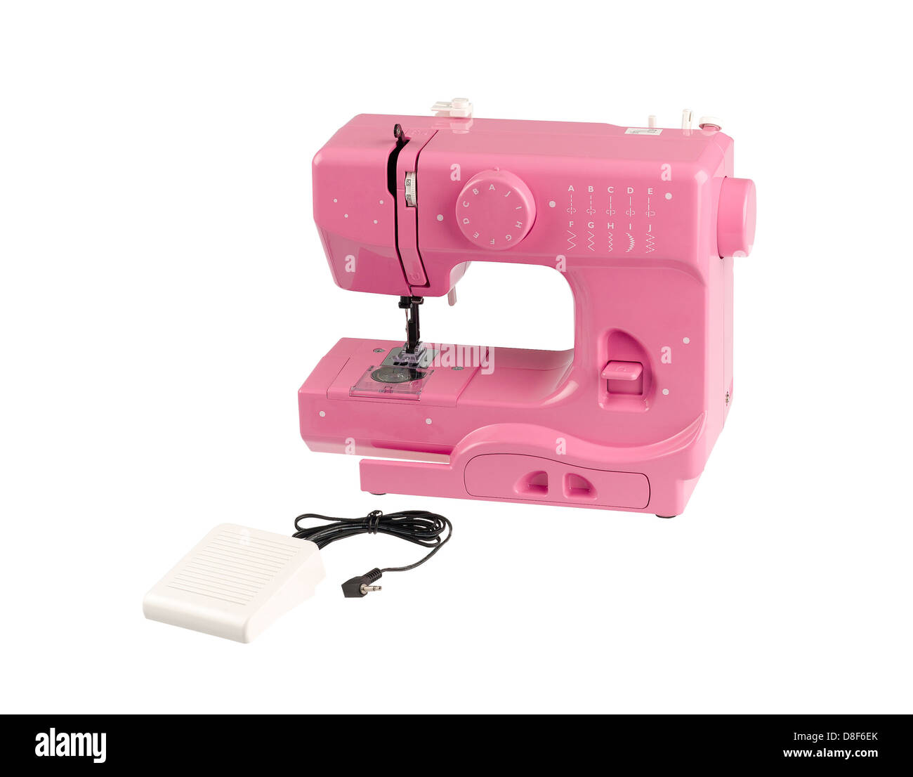 Rosa elettrico macchina da cucire isolati su sfondo bianco Foto Stock