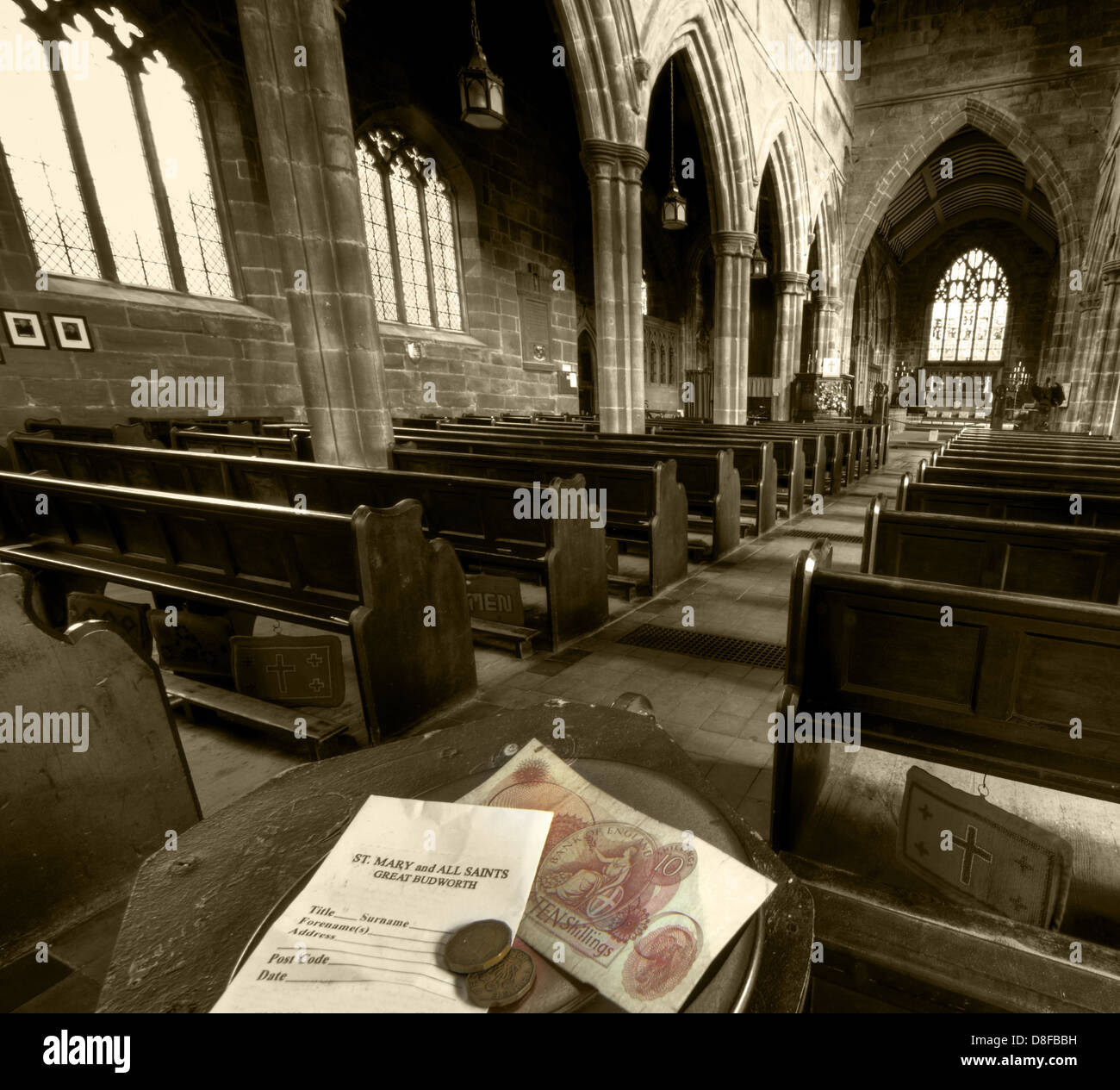 Chiesa Budworth piastra di raccolta cinquanta scellini Cheshire England Regno Unito Foto Stock