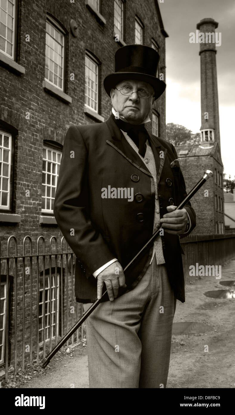 Victorian proprietario del frantoio Styal Mill NT Cheshire in bianco e nero in Inghilterra, Regno Unito Foto Stock