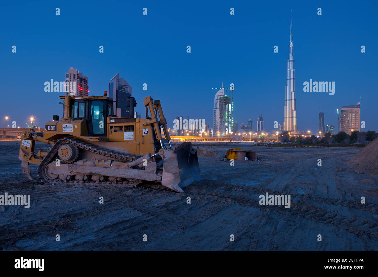 Sito in costruzione nella parte anteriore del centro cittadino di Dubai, UAE Foto Stock