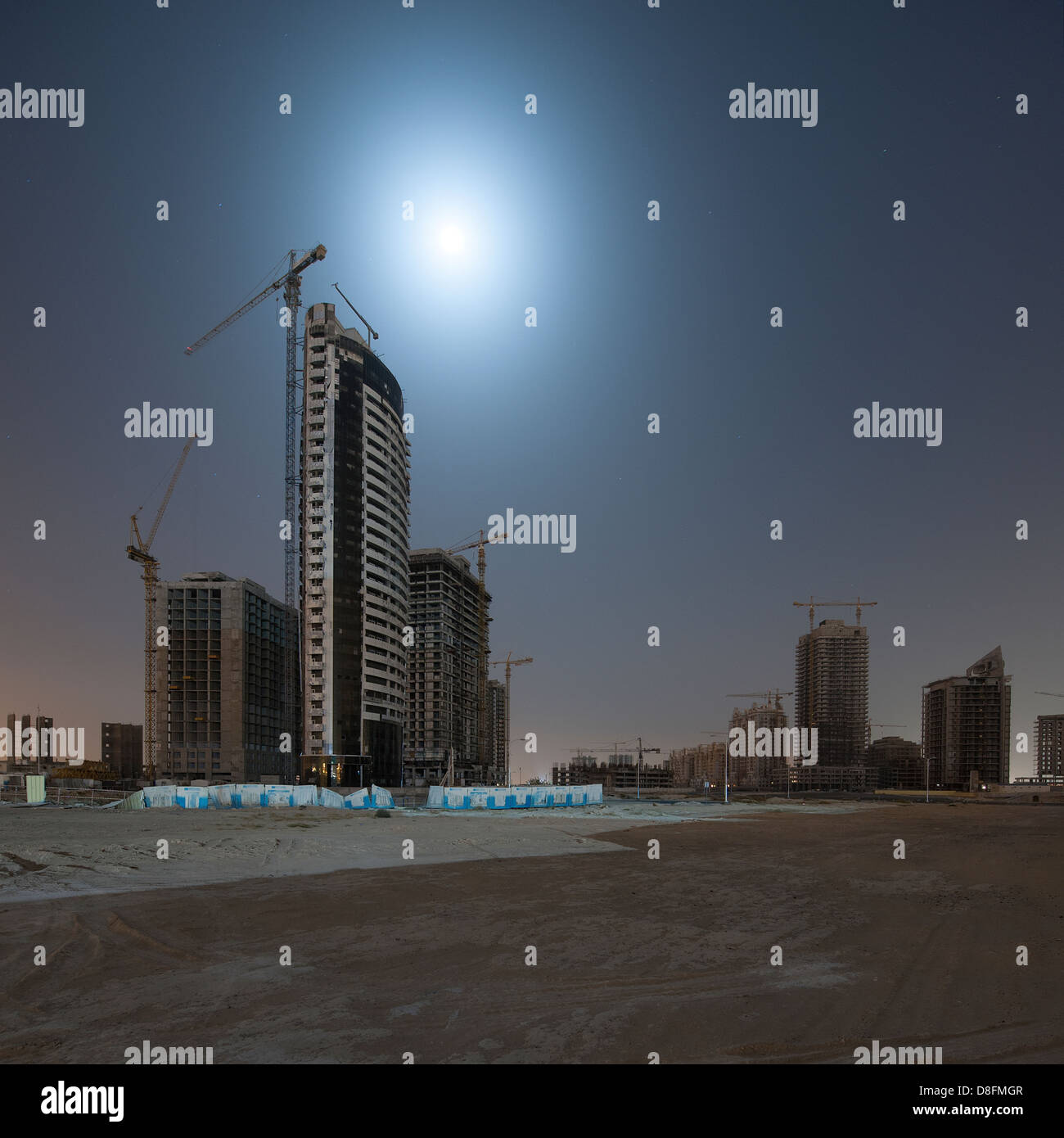 Dubai Città Sportiva di notte, EMIRATI ARABI UNITI Foto Stock