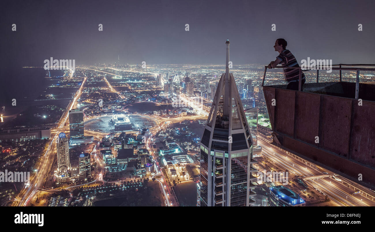 Vista di Dubai dal piano superiore della Marina 101, EMIRATI ARABI UNITI Foto Stock