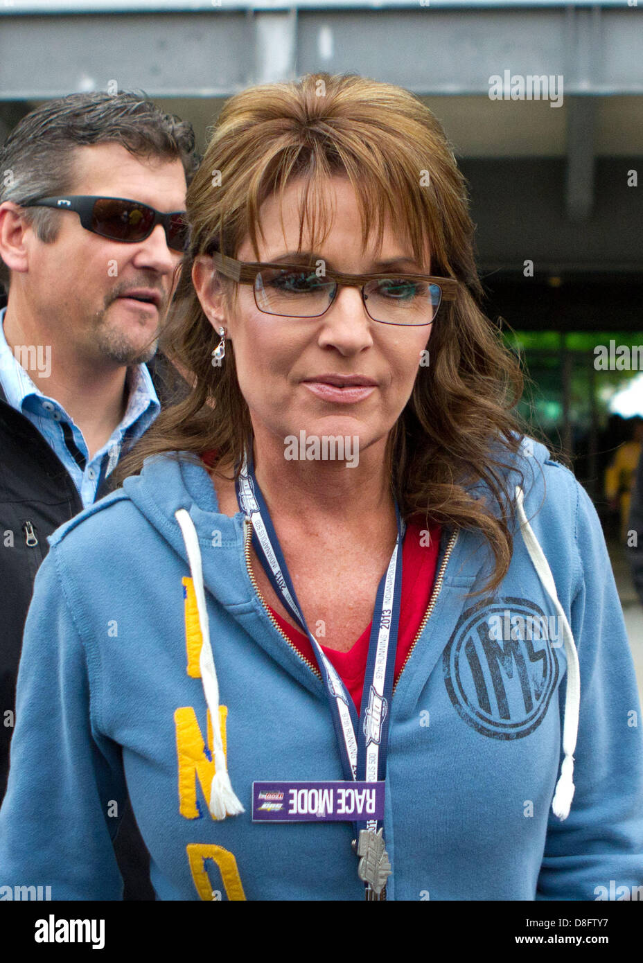 Indianapolis, Stati Uniti d'America. Il 26 maggio 2013. Ex governatore di Alaska Sarah Palin visite con ventole prima di Indianapolis 500 al Motor Speedway di Indianapolis in Speedway, a. Credito: Cal Sport Media / Alamy Live News Foto Stock