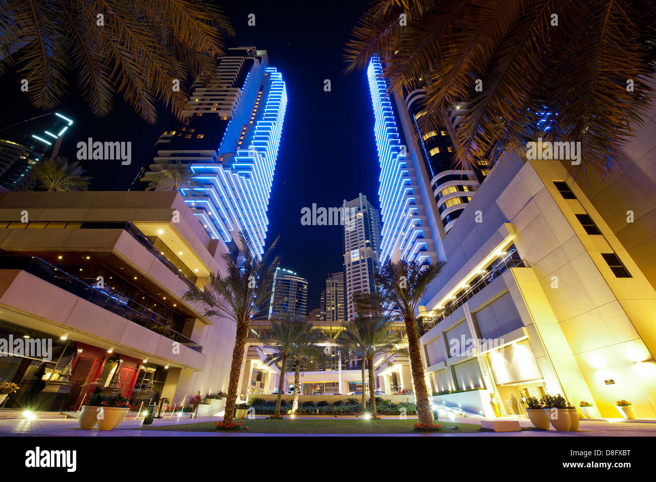 Grosvenor House, Marina di notte, Nuova Dubai, UAE Foto Stock