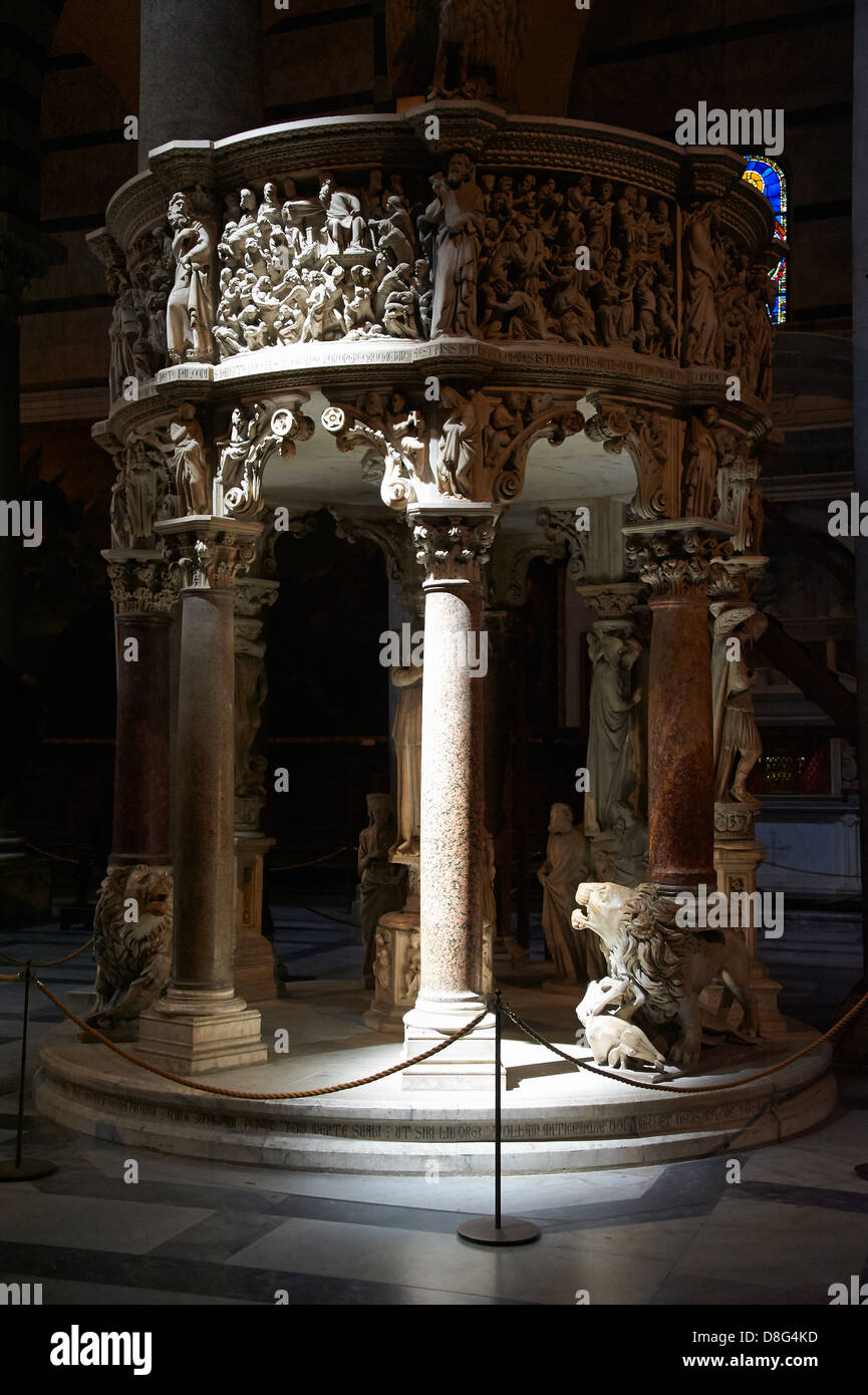Piazza dei Miracoli, il Battistero e il Duomo e la Torre Pendente (Torre Pendente) Foto Stock