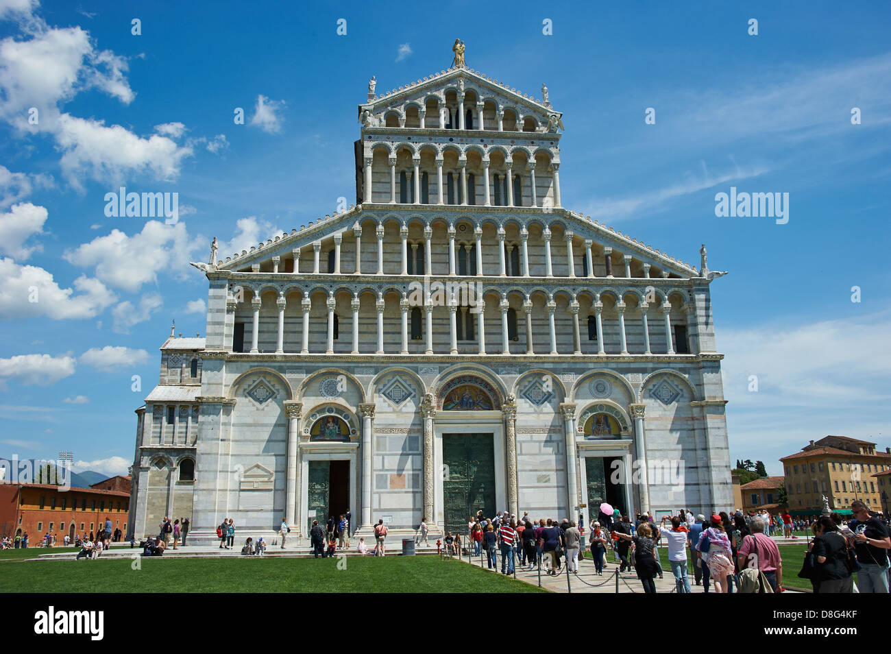 Piazza dei Miracoli, il Battistero e il Duomo e la Torre Pendente (Torre Pendente) Foto Stock